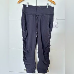 ATHLETA Size 6 attitude pant :: SPNI - deep eggplant - NWT